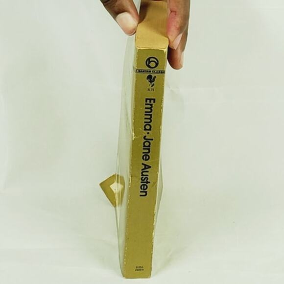 Emma by Jane Austen Vintage Bantam Classic Paperback 1983 ISBN 055321019X - Picture 3 of 4